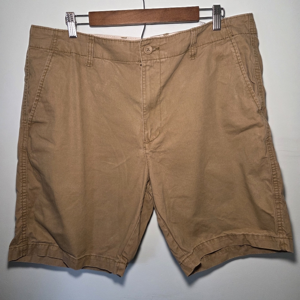 Old Navy Men's Khaki Flat Front Shorts